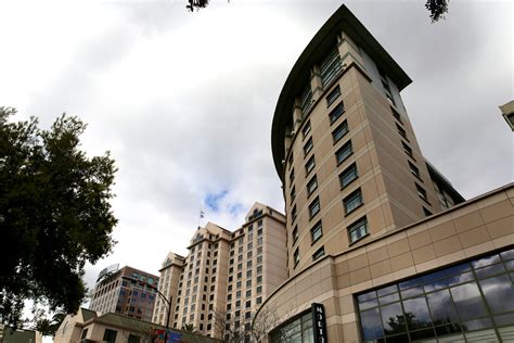 San Jose greenlights hotel conversion for student housing